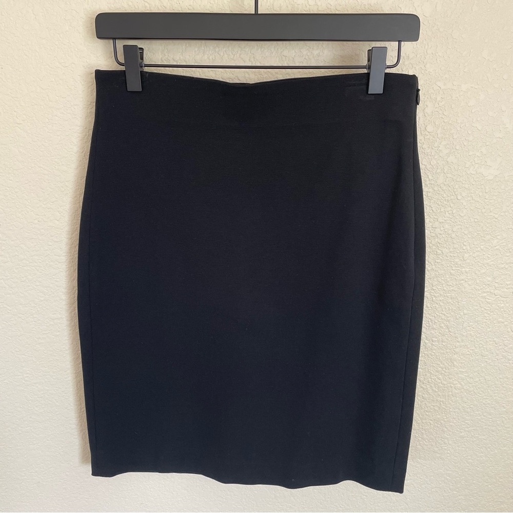 Ann Taylor Black Pencil Skirt with Sleek Waistband 4P Career Workwear Classic